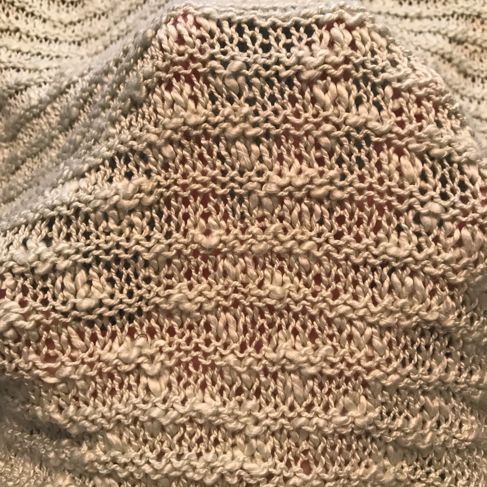Oversized High-Low Sweater - Picture 4 of 6